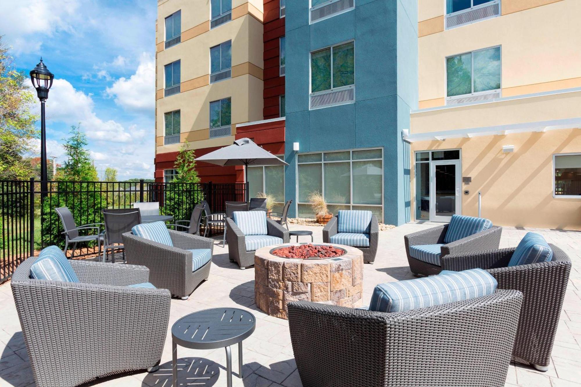 Fairfield Inn & Suites By Marriott Шелби Екстериор снимка